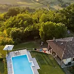 Casolara Apartments, & Glamping *
