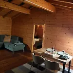 Casolara Apartments, & Glamping Apartamento Castello di Serravalle