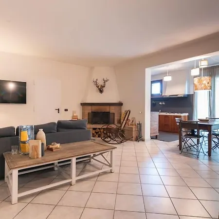 Casolara Apartments, & Glamping