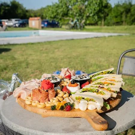 Casolara Apartments, & Glamping