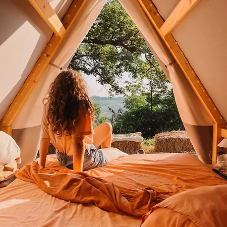 דירה Casolara Apartments, & Glamping Castello di Serravalle